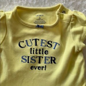 ☘️Bundle of 2 cute infant girls onsies size NB 0-3